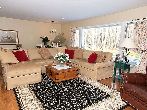 2nd image of 31151 Fox Hollow Dr