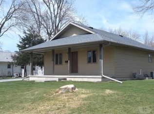 1831 Oak St, Hamilton, IL 62341