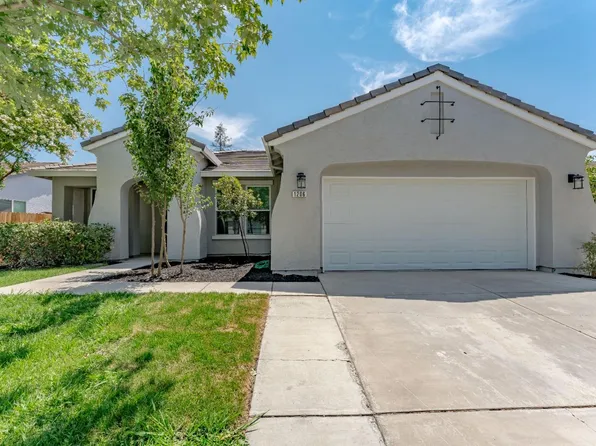 1206 Secret Lake Trl, Plumas Lake, CA 95961
