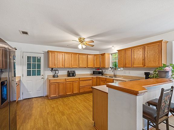 5th image of 213 Westview Dr