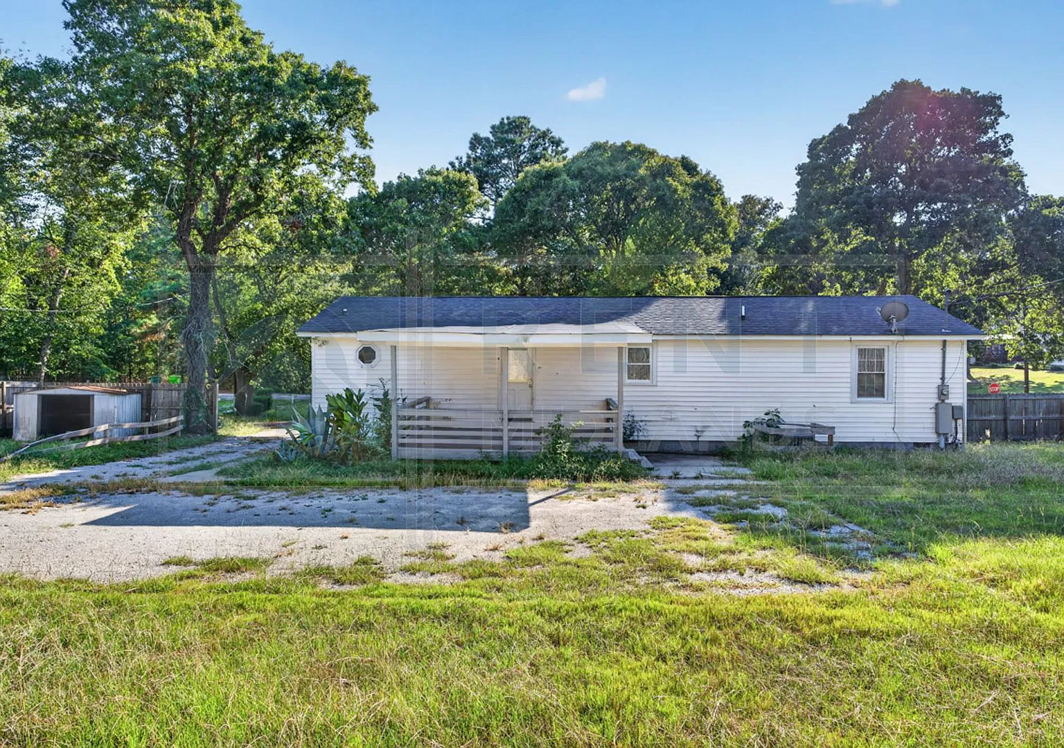 House — Photo 2