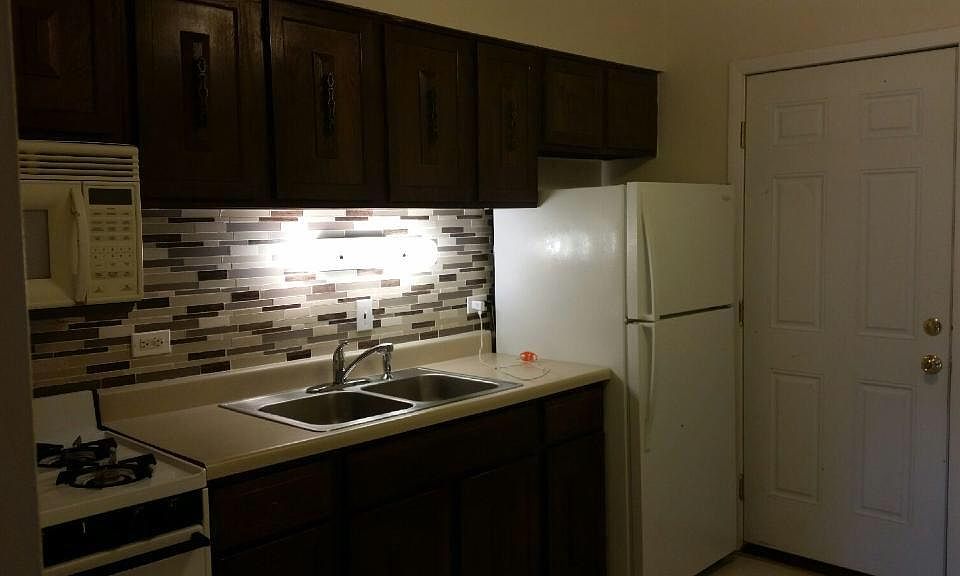 1st image of 10050 Holly Ln