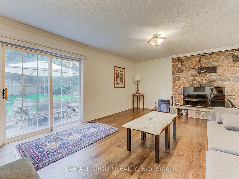 5 Caravan Dr — Photo 14