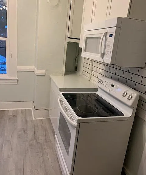 1522 Taylor Ave N #C — Photo 10