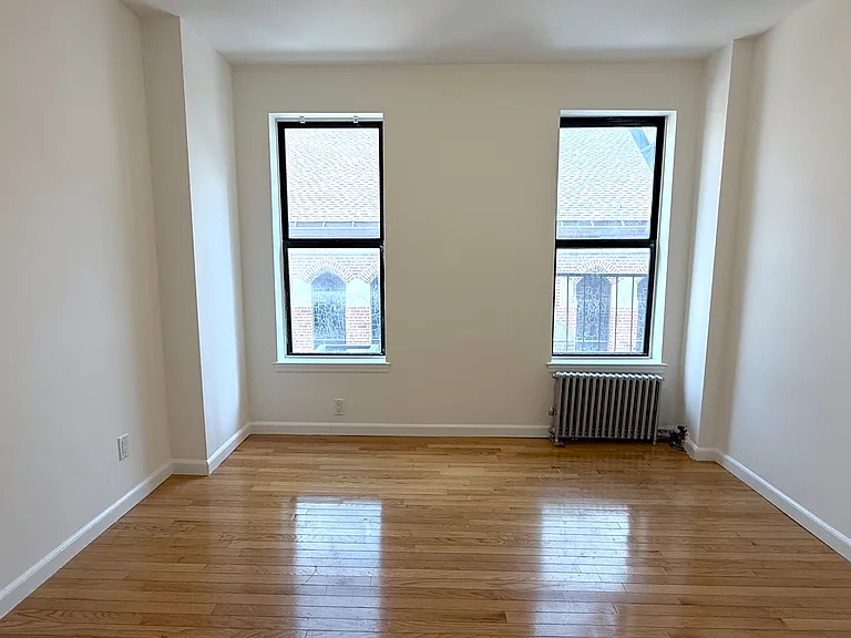 1274 1st Ave #18 — Photo 4