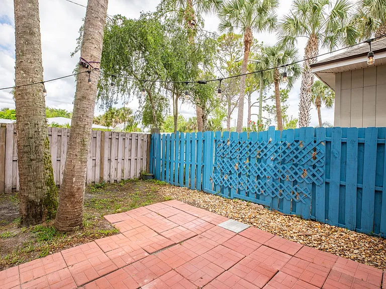 563 Selva Lakes Cir — Photo 3