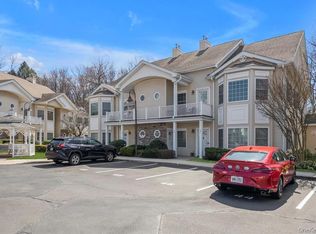 45 Autumn Dr, Plainview, NY