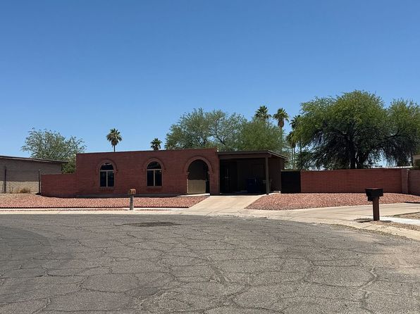 2102 E Pinon Dr