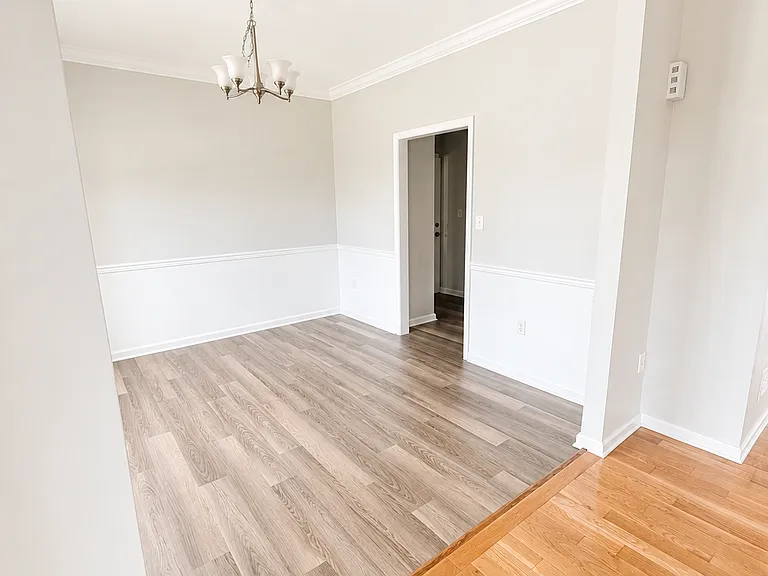 205 Carriage Walk Dr — Photo 9