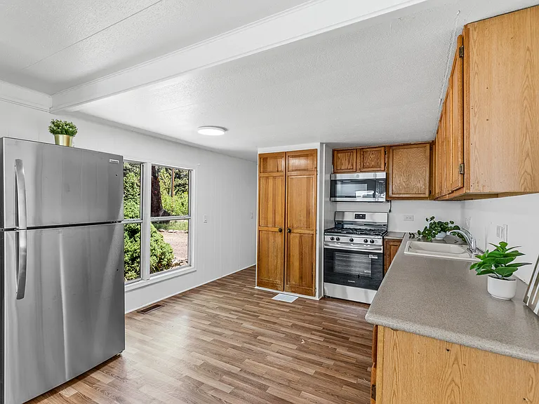 2134 Chuska Ovi — Photo 1