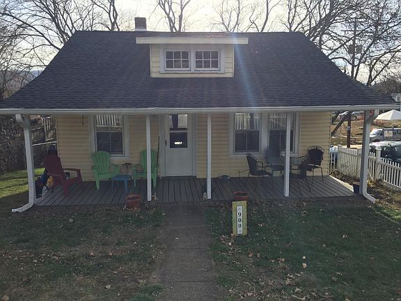 Great front porch for dinning and sipping drinks