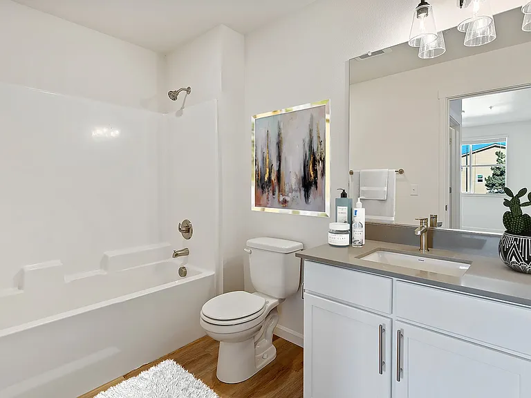 Pacific Valley Apartments — Photo 14