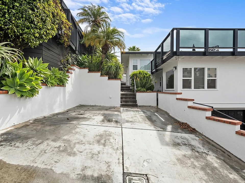 112 High Dr
