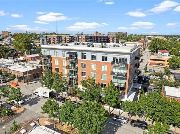 4141 Pennsylvania Ave APT 302, Kansas City, MO 64111
