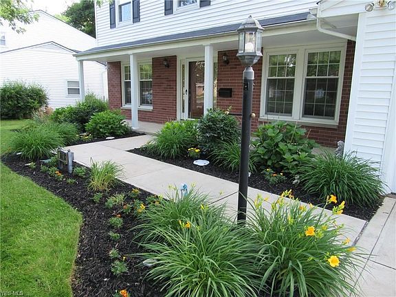 2nd image of 6082 Sherwood Dr