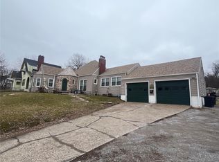 4220 McMasters Ave, Hannibal, MO 63401