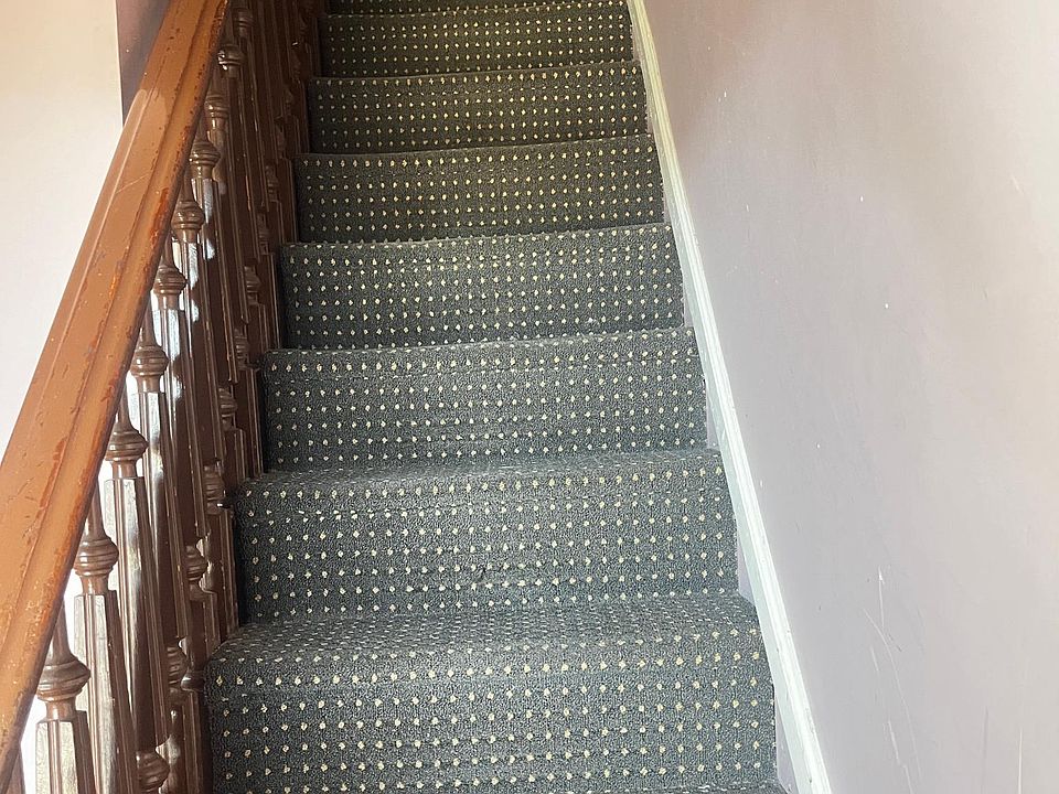 Entrance Stairway