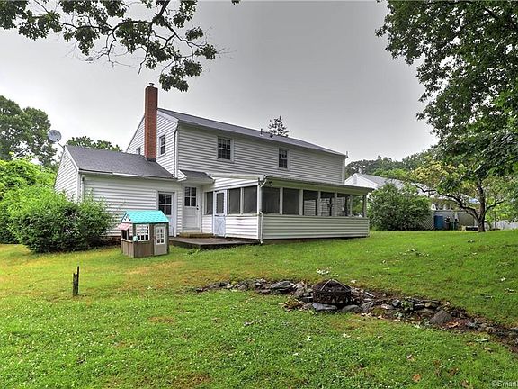 2nd image of 12 Reservoir Dr
