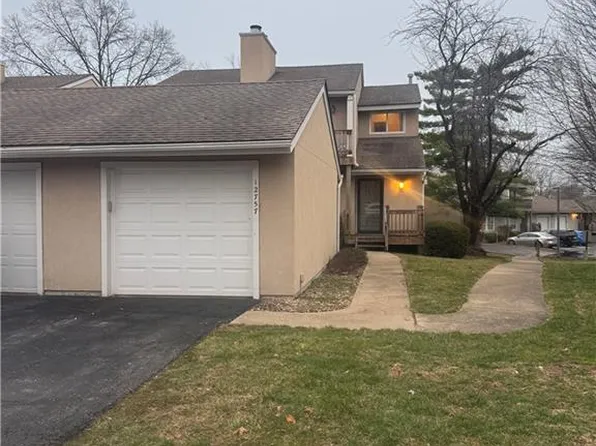 12757 W 109th St, Overland Park, KS 66210