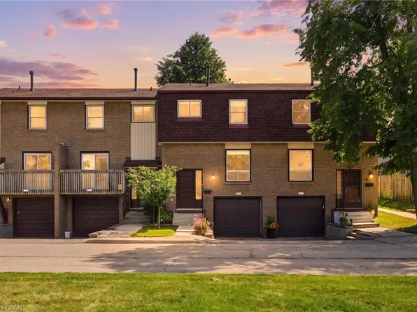 1115 Paramount Dr #50, Hamilton, ON L8J 1P6