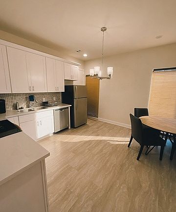 4th image of 7711 Broadway St APT 4B