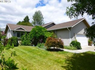 302 Scorpio Dr, La Grande, OR 97850