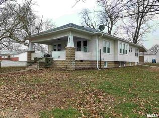 112 N 4th St, Dahlgren, IL 62828