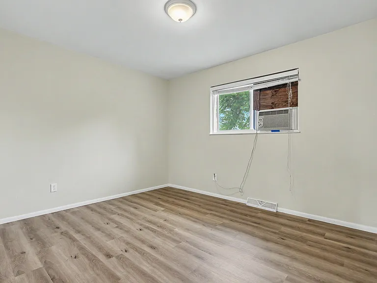 1731 Auburn Dr — Photo 15