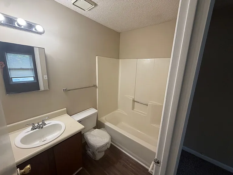 1215 Oakplace Dr — Photo 23