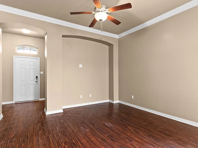 3310 Greyfriar Dr — Photo 5
