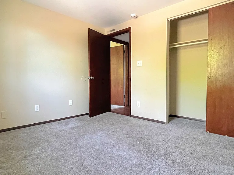578 Taunton Pl — Photo 7