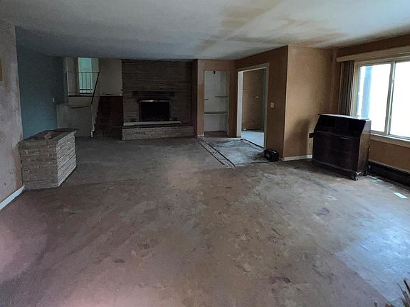 3rd image of 48441 N Territorial Rd