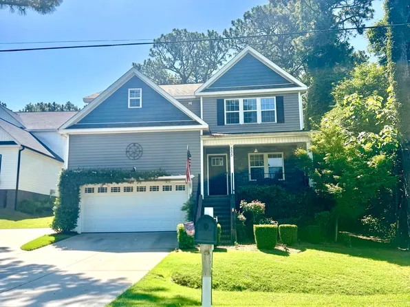 555 Clark St, Southern Pines, NC 28387