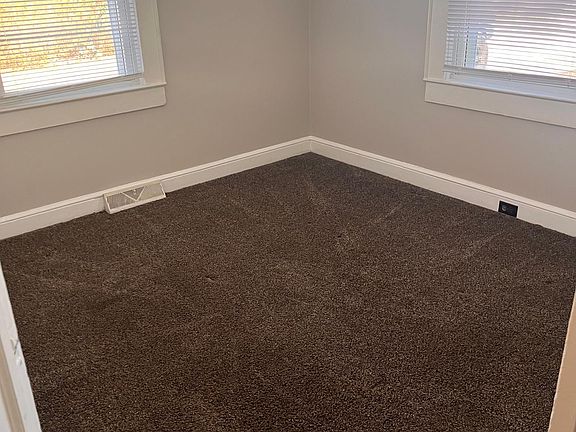 4th image of 111 Abernathy St
