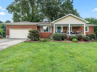 2816 Timber Hills Rd, Louisville, KY 40214