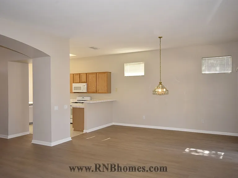 408 Angelrock Ct — Photo 5