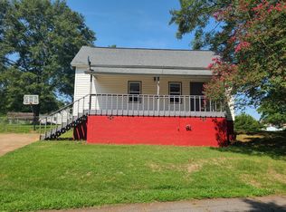 137 Moore St, Central, SC 29630