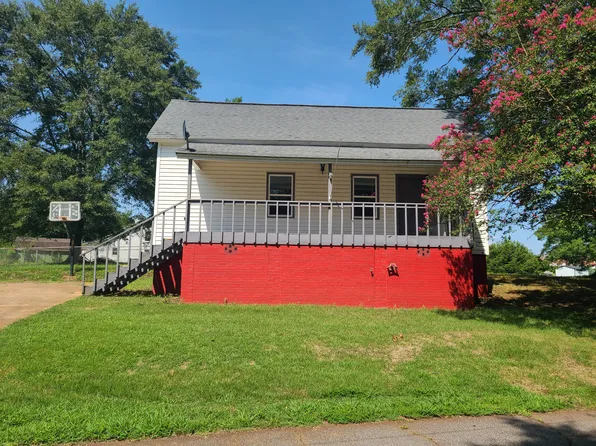 137 Moore St, Central, SC 29630