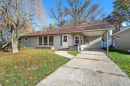 111 W Pettebone St Photo 1
