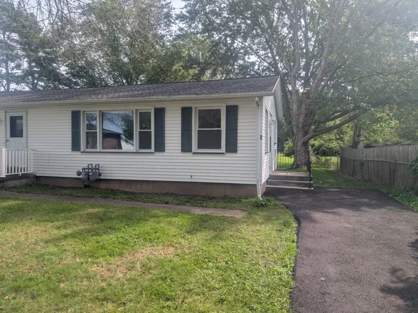2 Country Gables Cir #2, Rochester, NY 14606