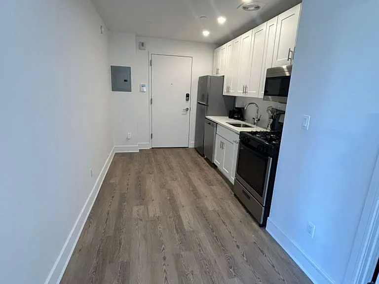45 W 81st St #8F — Photo 3
