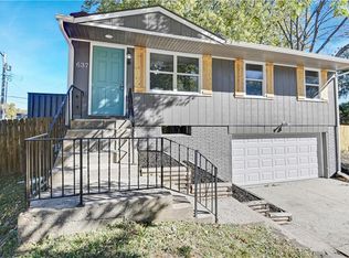 637 Powahatan Ct W, Independence, MO 64056