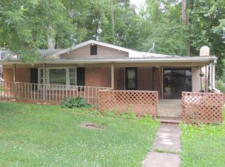 27 Concrete Dr, Lynchburg, VA 24501