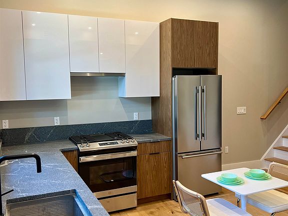 5th image of 12 Charles St #2