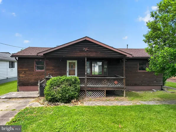 2302 Pennsylvania Ave, Parkersburg, WV 26101