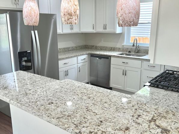 New Construction Homes In Castle, New Castle Grey Kitchen Cabinets