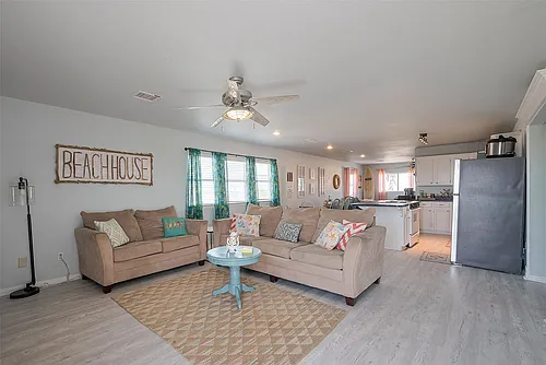 510 Oyster St Photo 1