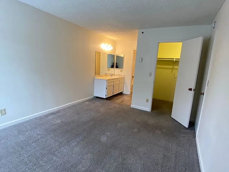 7506 Parkway Dr #206 — Photo 7