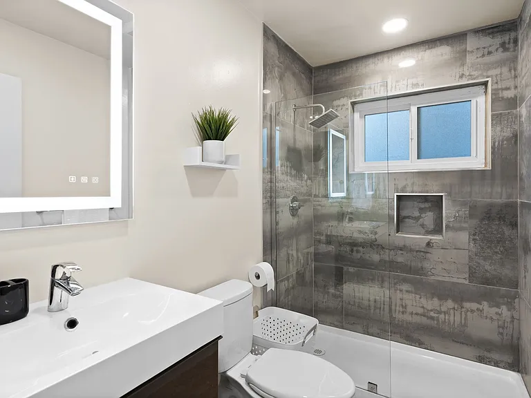 Dunster Dr Apartments, Five Minute Walk to Downtown Campbell — Photo 15