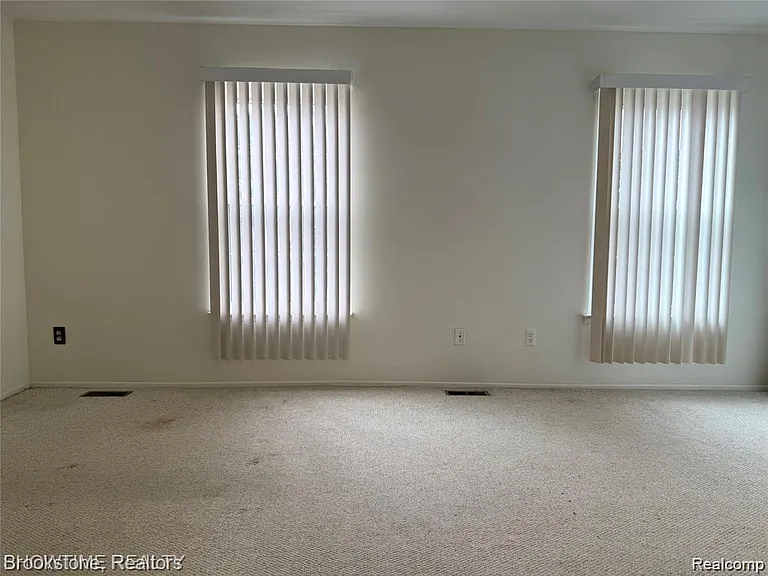 36511 Park Place Dr — Photo 19